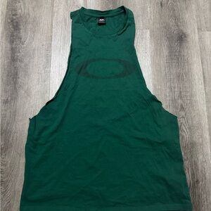 OAKLEY Men’s Sleeveless Shirt Green Size Medium NEW